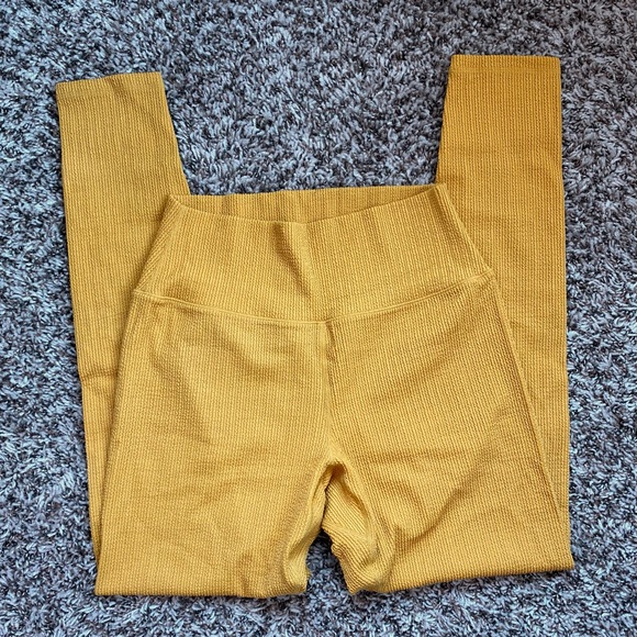 Buffbunny Marigold Ribbed Leggings Size Medium - Picture 2 of 3